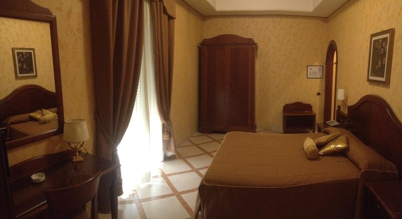 Al Boschetto Hotel Castel Volturno Kültér fotó