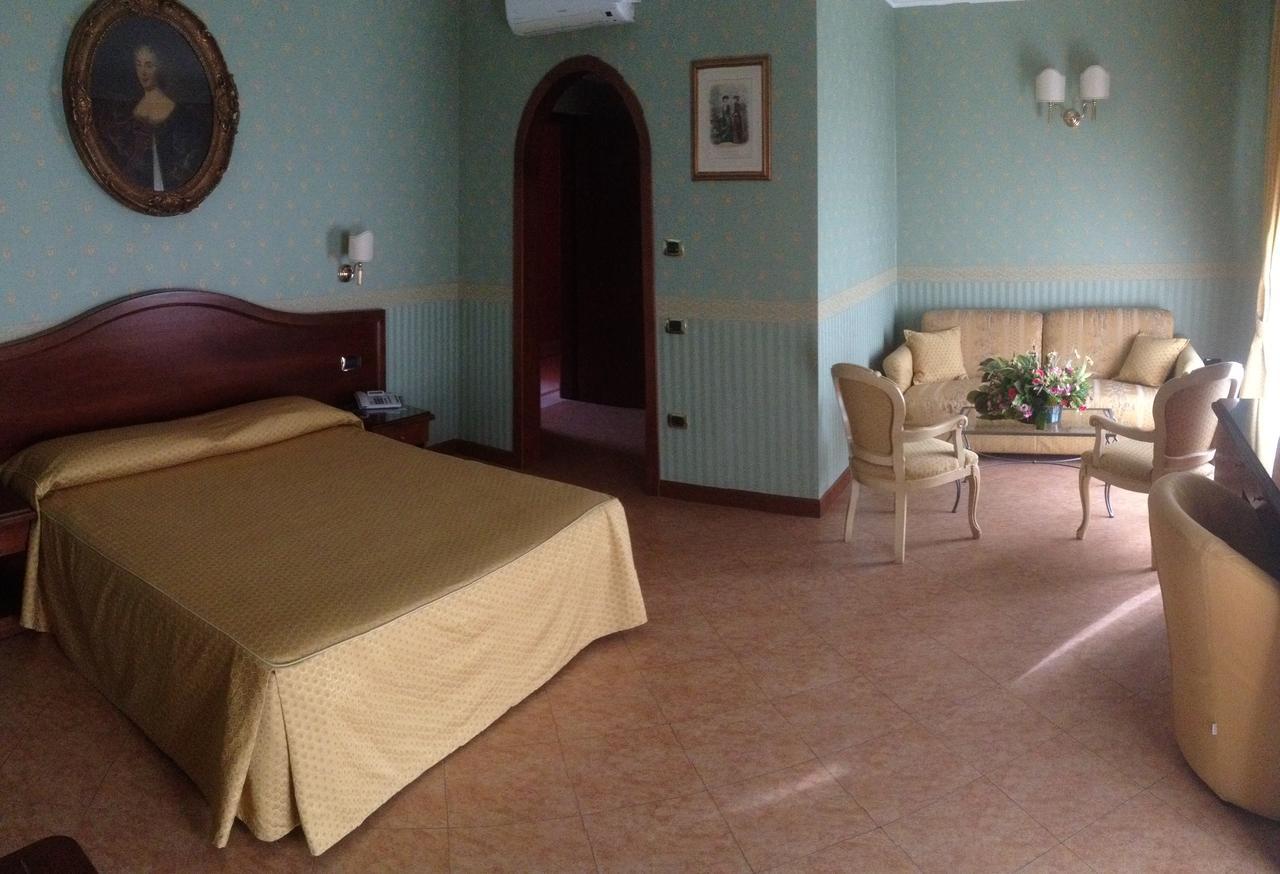 Al Boschetto Hotel Castel Volturno Kültér fotó